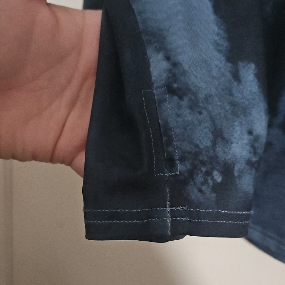 Plus Size Women's Navy Tie-Dye Long Sleeve Althetic Top - Picture 2 of 4